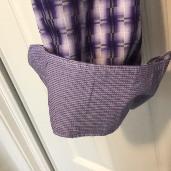 Mens Bugatchi size XL button up. Purple & white - Picture 2 of 4
